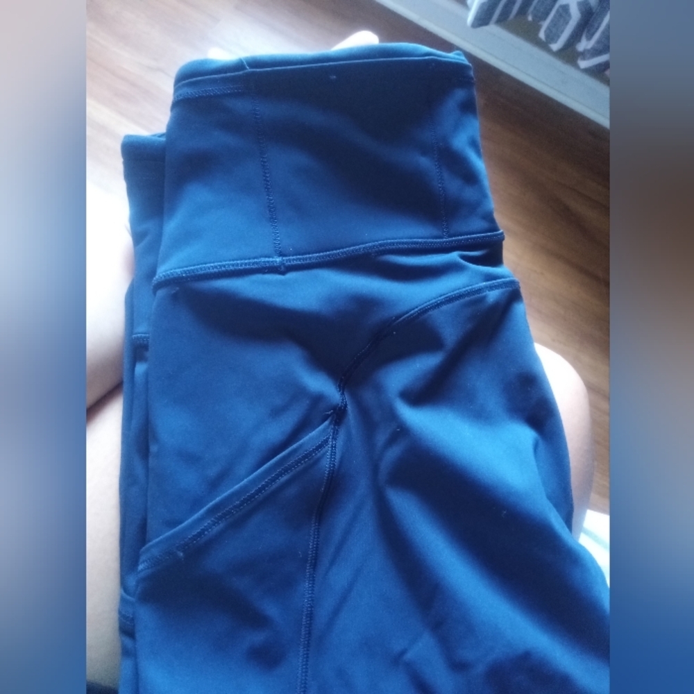 Lululemon Fast and Free Crop II 19" *Non-Reflective-True Navy- Size 6 - Picture 11 of 13